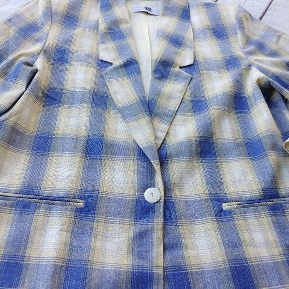 CHRISTY GIRL | BlueYellow Plaid Boyfriend Blazer - Picture 7 of 14